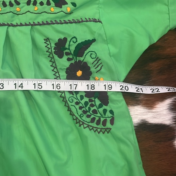 Vintage 70’s Hand Embroidered Flower Mexican Dress size L - Picture 7 of 11